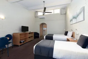 Barclay Motor Inn - Room
