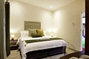 Five O'clock Zen Boutique Guest House - Rum