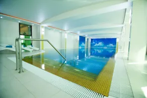 Kazzhol Hotel Astana - Pool