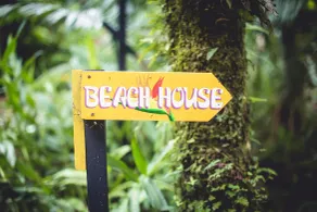 Tree House Beachfront Lodge - Chambre
