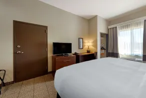 Comfort Inn & Suites Harrah - Rum