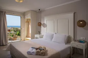 Notos Heights Hotel & Suites - Chambre