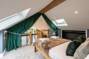 Foxes Den - Room