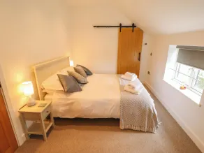 The Hen House - Room