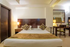 Rosewood Apartment Hotel Pantnagar - Rom