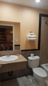 Central Inn Motel on 41 Street - Badezimmer