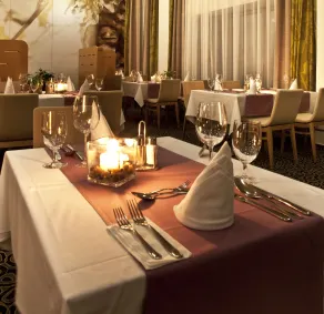 Business Hotel Astrum Laus - Restaurant