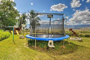 NEU! Yellowstone River Hütte mit Kajaks, Mtn Ansichten! - Innenbereich