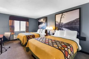 Super 8 by Wyndham Bloomington University Area - Chambre