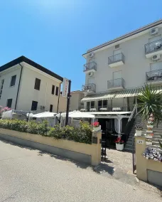 Hotel moroni - Resepsjon