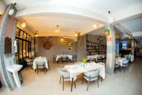 SHASTE CITY HOTEL - Restaurant