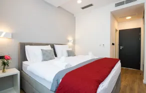 Sky & Sun Luxury Rooms with private parking in the garage - Værelse