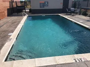 La Quinta by Wyndham Tuscaloosa McFarland - Piscine