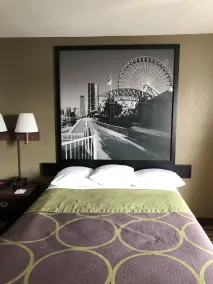 Super 8 by Wyndham Aurora/Naperville Area - Chambre
