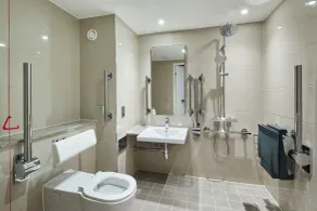 Leeds Marriott Hotel - Bathroom