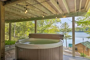 Hot Tub, Sauna, Fireplace, Dock! Lake Honor Cabin - Interiør
