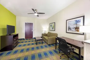 Best Western Plus Pratt - Rum