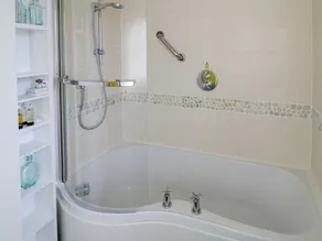 Blue Skye, 17 Talisker Walk - Bathroom