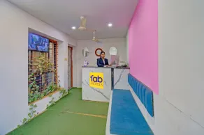 FabHotel Nisarg Villa - Réception
