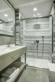 Nobel Hotel - Bathroom