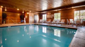 Best Western Plus Rama Inn & Suites - Piscina
