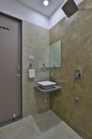 Hotel Orbit - Bathroom