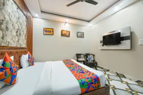 Townhouse ESIC Medical College Faridabad Formerly Royal Mountain - Room