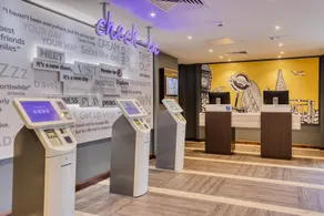 Premier Inn London Southwark - Southwark Station - Reception