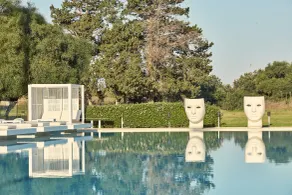 So White Beach Resort - Piscina