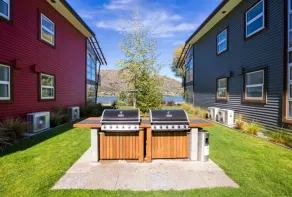 Marina Apartments - Element Escapes - Room