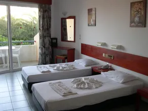 Apartment for 3 Persons, With Swimming Pool, Near the Beach - Rom