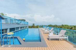 De Mandarin Hotel Goa - Pool