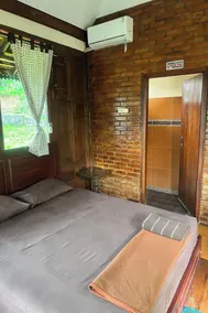 Karlie Inn - Room