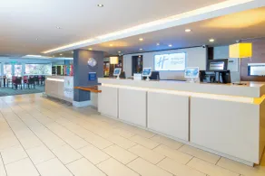 Holiday Inn Express Northampton - South by IHG - Reception