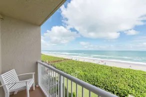 DoubleTree Suites by Hilton Melbourne Beach Oceanfront - Vue de la chambre