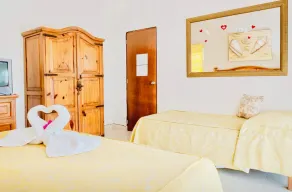 Playacar - Deluxe Family Comfort Balcony Room with Pool and Parking - Chambre