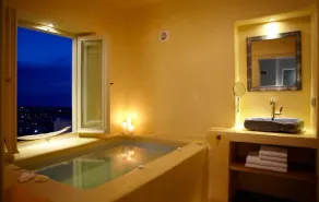 Voreina Gallery Suites - Salle de bain