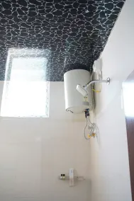 Dwaraka Heaven Luxury rooms - Bathroom