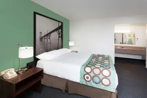 Super 8 by Wyndham Stevensville St Joseph - Zimmer
