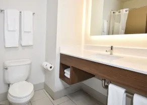 Holiday Inn Express Hotel & Suites Selma by IHG - Chambre