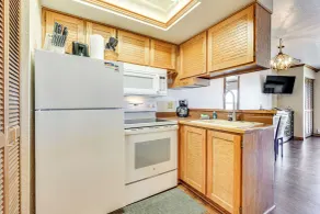 Rustic Ski-Out Brian Head Condo w/ Comm. Pool - Interiör
