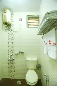 Hotel Abi's Inn - Bathroom