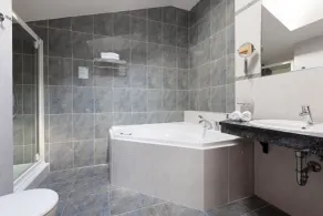 OREA Hotel Arigone Olomouc - Baño