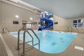 Best Western Plus Brandon Inn - Piscina