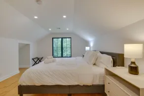 Modern Sharon Farmhouse: Spacious, Patio, Views - Værelse