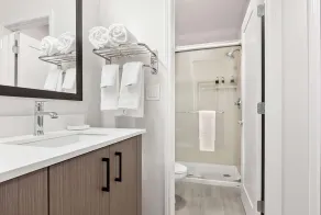WaterWalk Extended Stay by Wyndham Atlanta Perimeter - Salle de bain