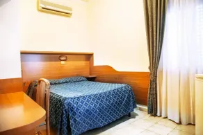 Camp's Hotel - Camera