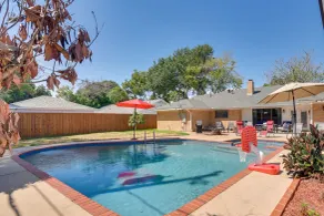 Seabrook Getaway: 5 Mi to Nasa Control Center! - Piscine