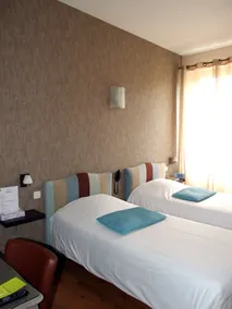 Logis Hotel L'Occitan 2 étoiles - Room