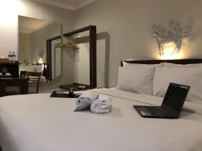 Burza Hotel - Chambre